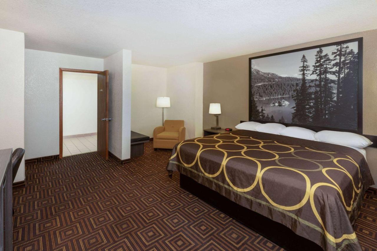 Hotel Super 8 By Wyndham Seguin Exterior foto