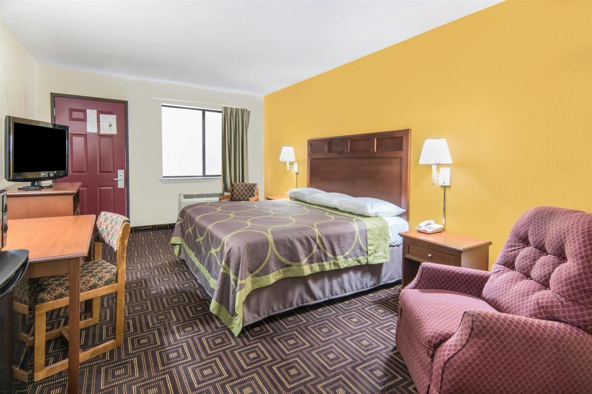 Hotel Super 8 By Wyndham Seguin Exterior foto